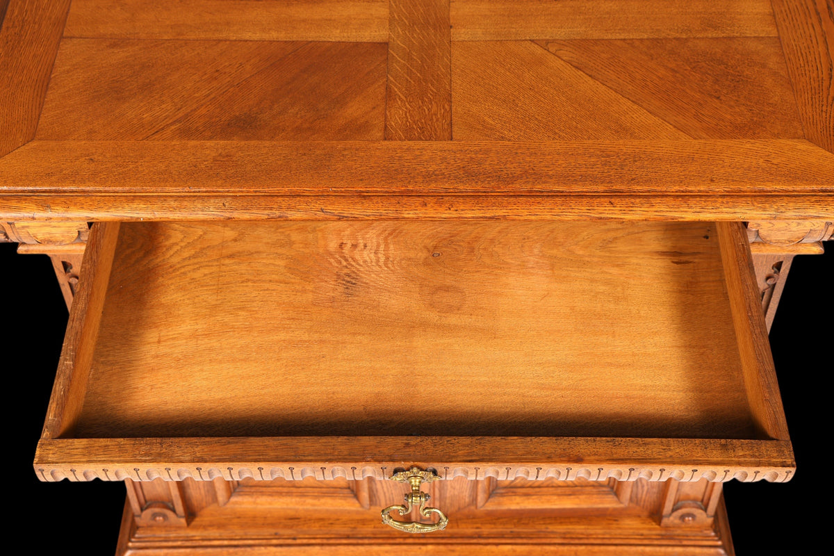 Hauptstadt Möblerei Gründerzeit Sideboard aus massivem Holz mit offener Schublade und dekorativem Messinggriff