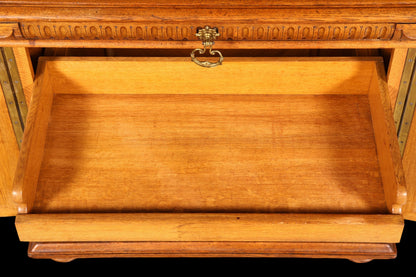 Hauptstadt Möblerei Gründerzeit Sideboard mit offener Holzschublade und dekorativem Messinggriff