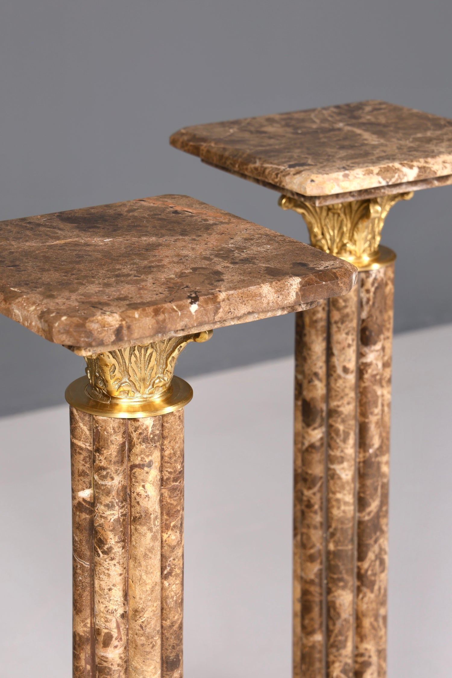 Traumhafte Barock Stil Säule Marmor Louis XV Blumensäule Naturstein Sockel Ablage