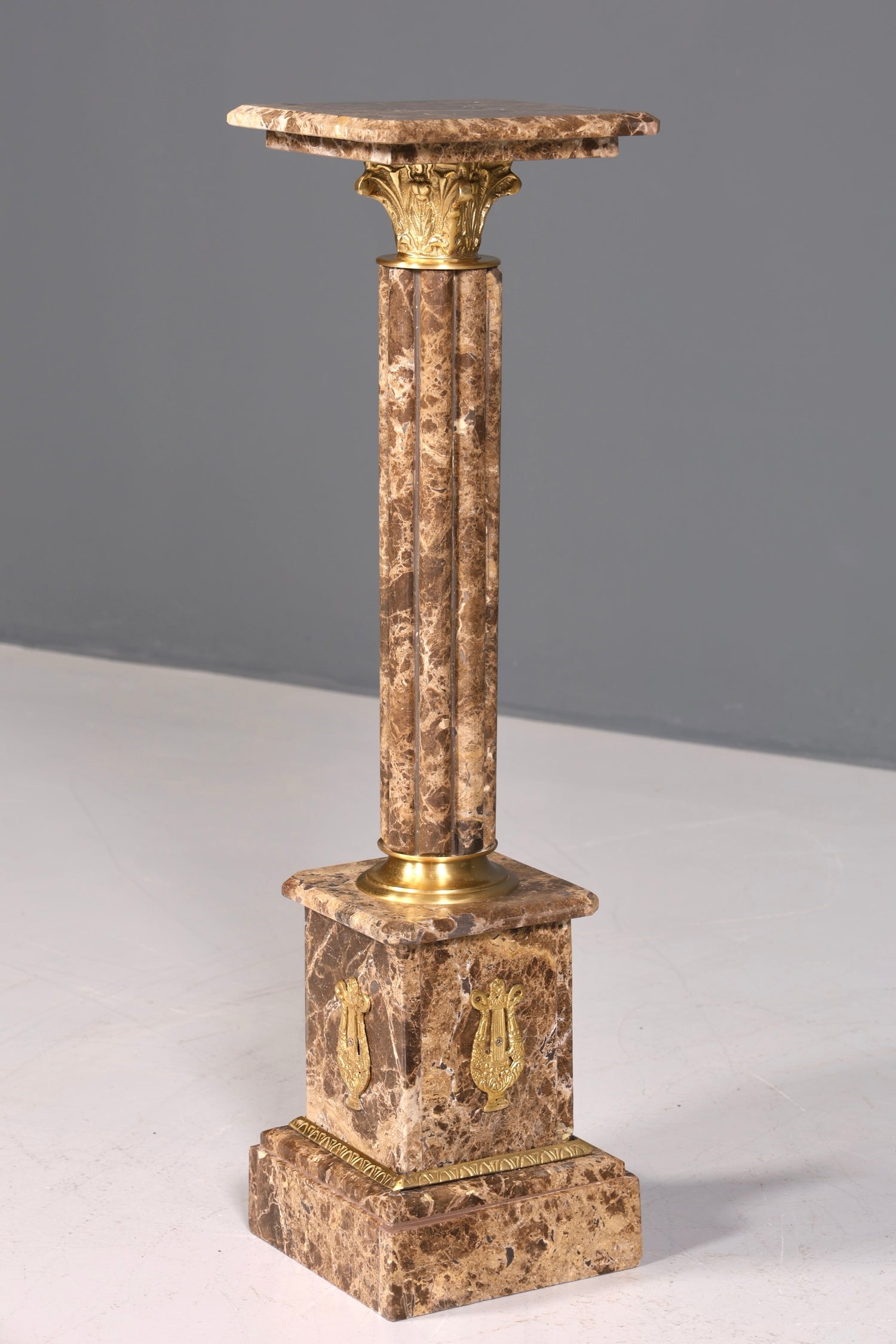 Edle Barock Stil Säule Marmor Louis XV Blumensäule Naturstein Sockel Ablage