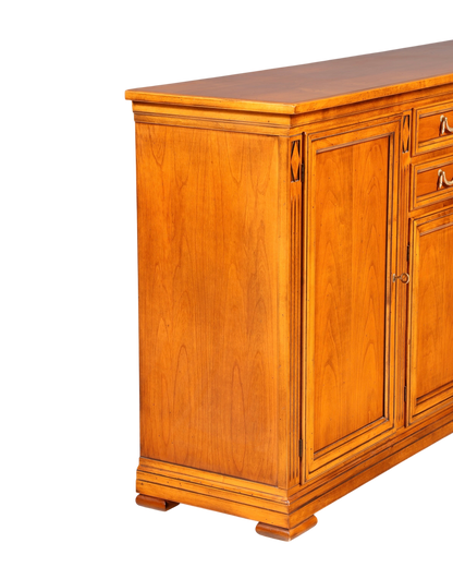 Hauptstadt Möblerei Selva Sideboard Villa Borghese aus massivem Holz im antiken italienischen Stil mit Schubladen