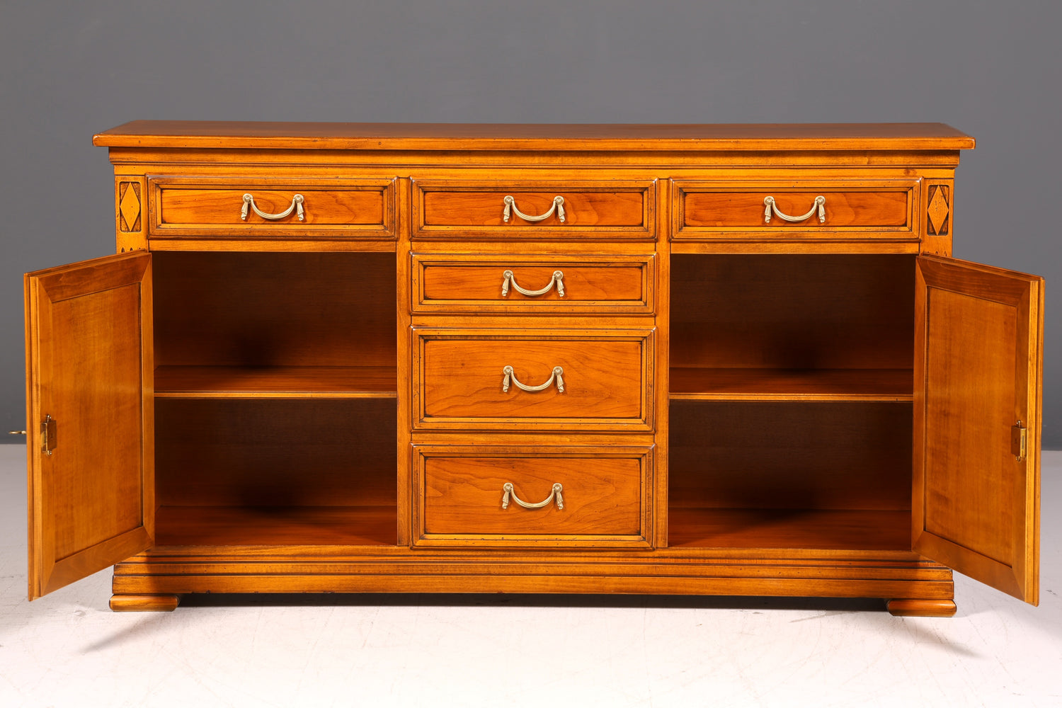 Wunderschönes Original Selva Sideboard Antik Stil Villa Borghese Schrank Kommode Buffet Anrichte