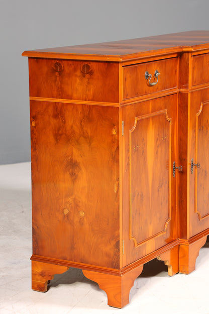 Wunderschönes Englisches Sideboard Eibe Schrank Antik 60s Buffetschrank Kommode