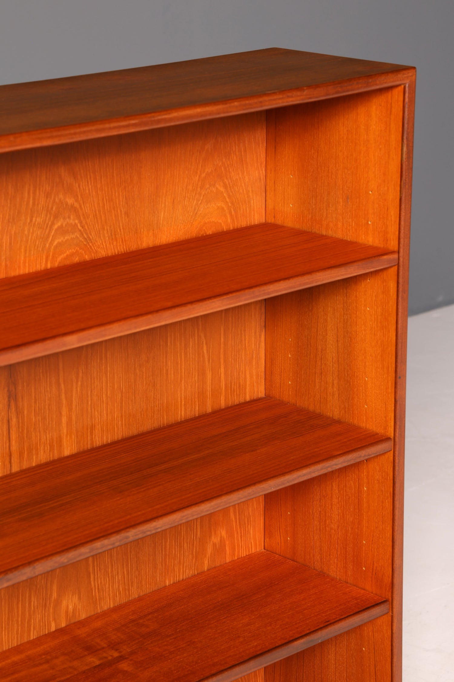 G424 Finish Wunderschönes Mid Century Regal Vintage Bücherregal 60er Jahre Holz Regal (Kopie 6)