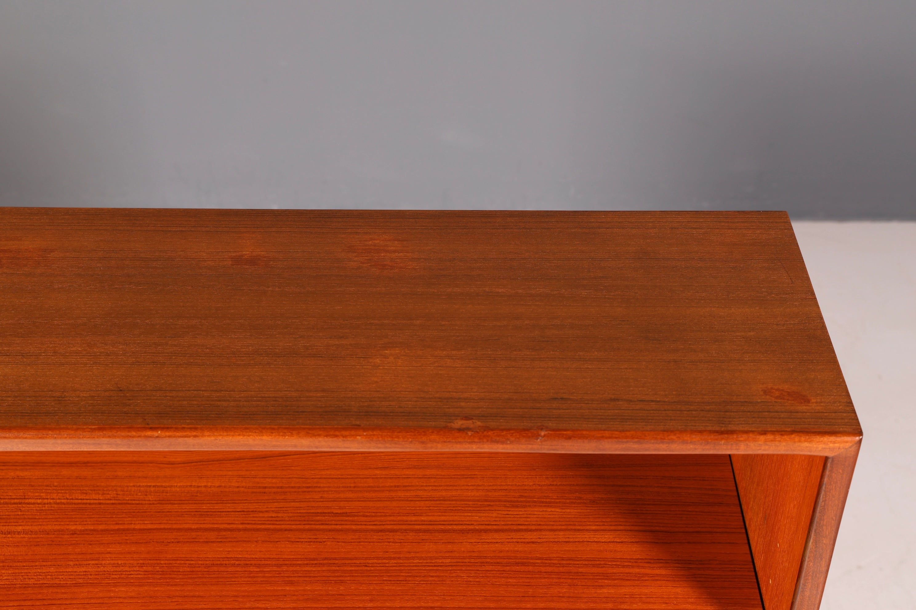G424 Finish Wunderschönes Mid Century Regal Vintage Bücherregal 60er Jahre Holz Regal (Kopie 6)