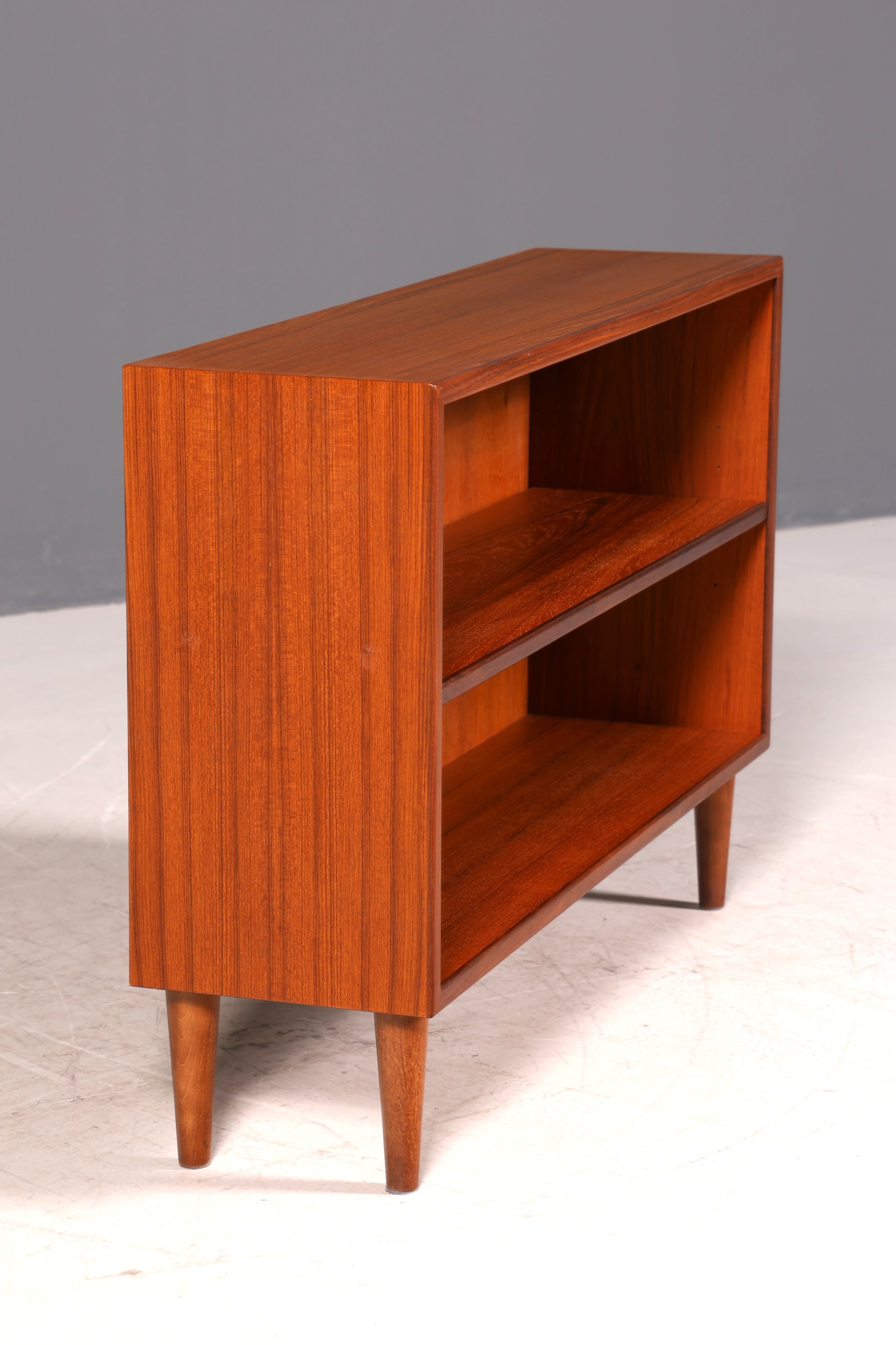 G430 Finish Wunderschönes Mid Century Regal Vintage Bücherregal 60er Jahre Holz Regal (Kopie 5)