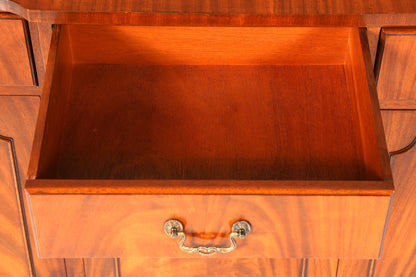 Edles Englisches Sieboard echt Holz Reprodux Buffet Bevan Funnell Schrank