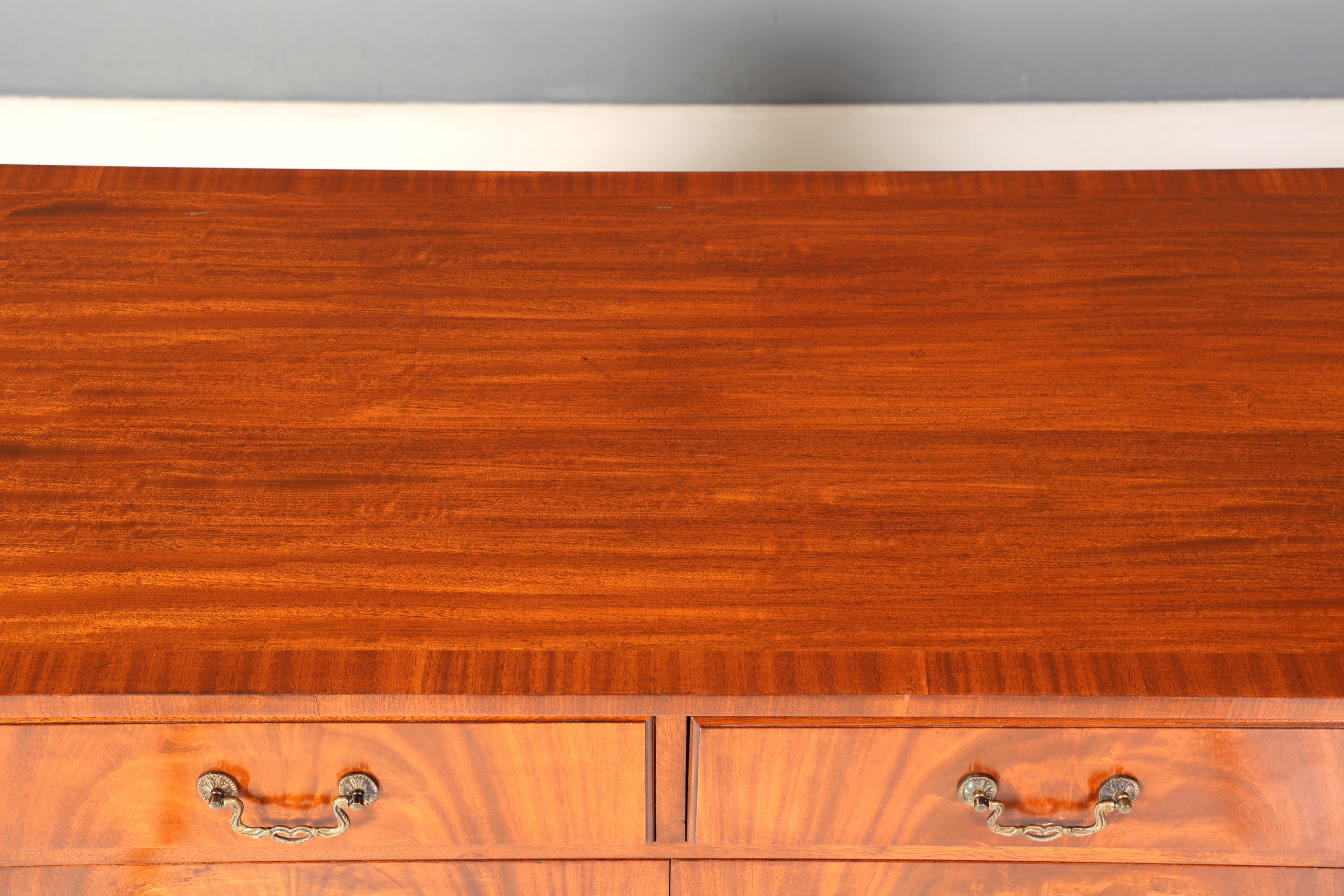 Edles Englisches Sieboard echt Holz Reprodux Buffet Bevan Funnell Schrank