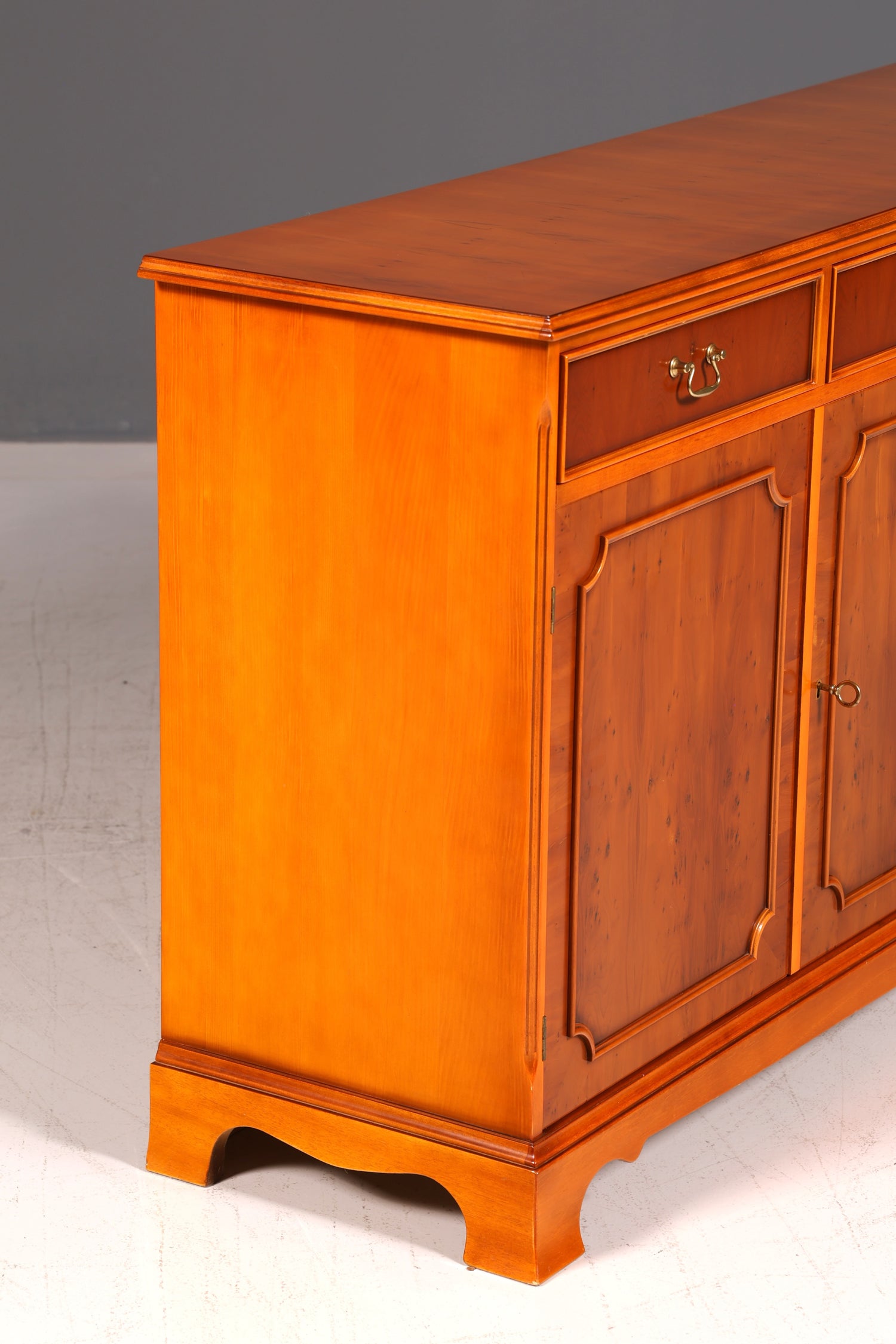 Wunderschönes Englisches Sideboard Buffetschrank 60s Kommode Anrichte Schrank Echt Holz Highboard Vintage