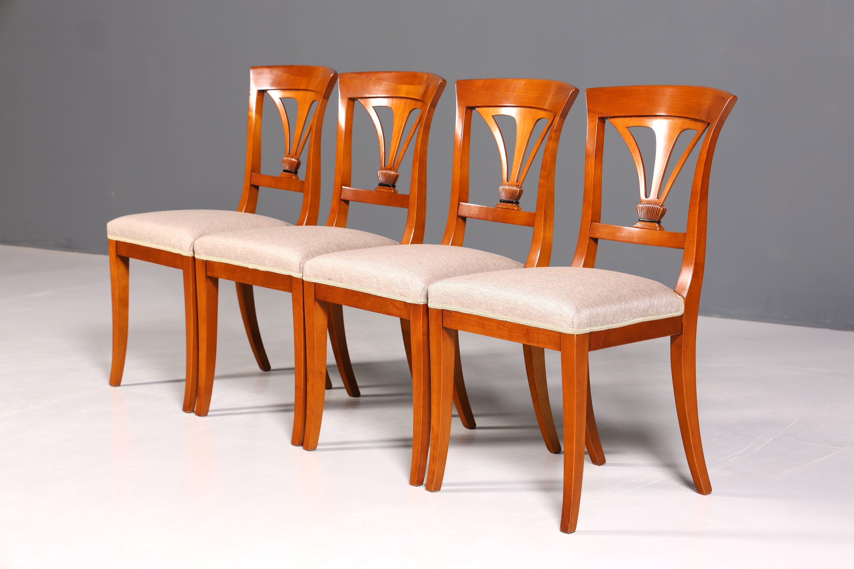4x Edle Englische Stühle Englisch Dining Chairs Antik 60er Jahre Eibe Küchenstühle Stuhlset