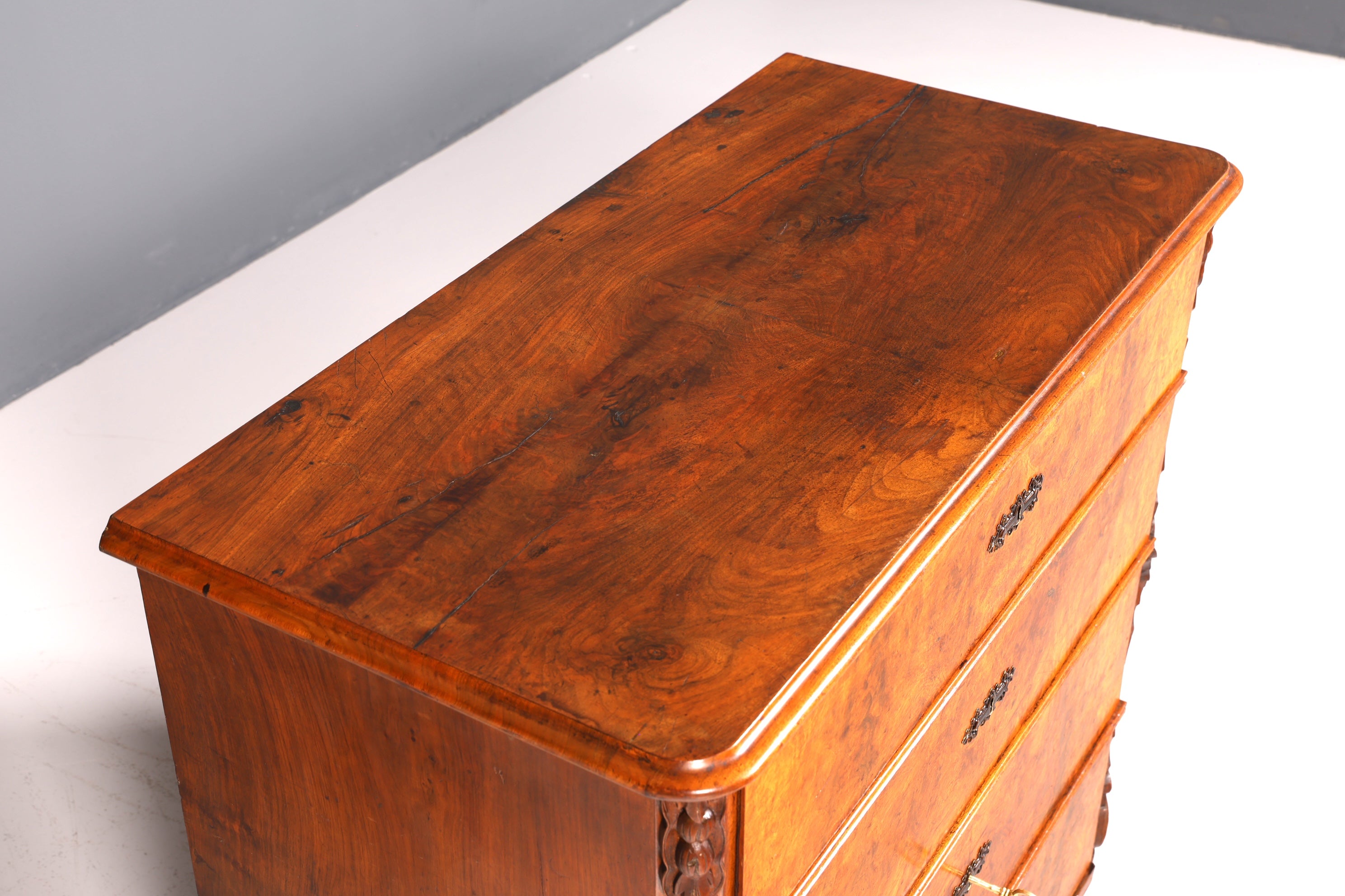 Edle Louis Philippe Kommode Nussbaum Gründerzeit Schubladenkommode um 1890