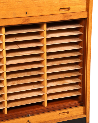 Schlichter Mid Century Rollladenschrank Bauhaus Vintage Apothekerschrank Art Deco Büro Aktenschrank
