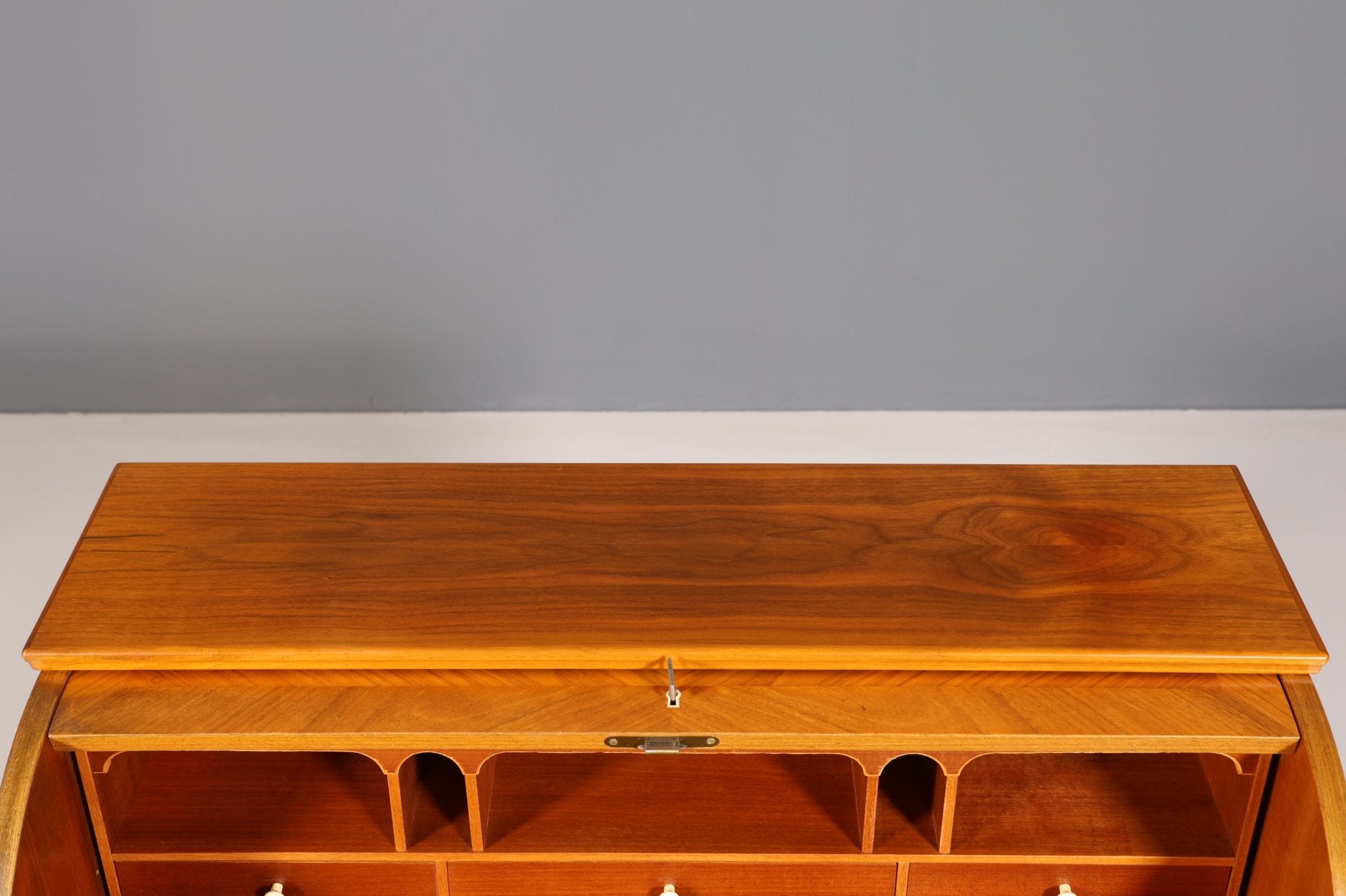 Wunderschöner Mid Century Rollladen Sekretär Danish Design Büro Schrank Büro Kommode