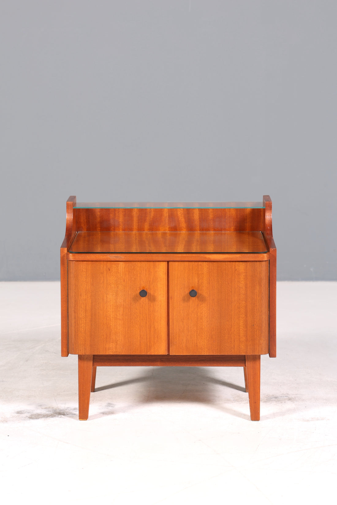 E838 Finish Wunderschöne Mid Century Kommode Vintage Nachttisch 60s Schubladenkommode