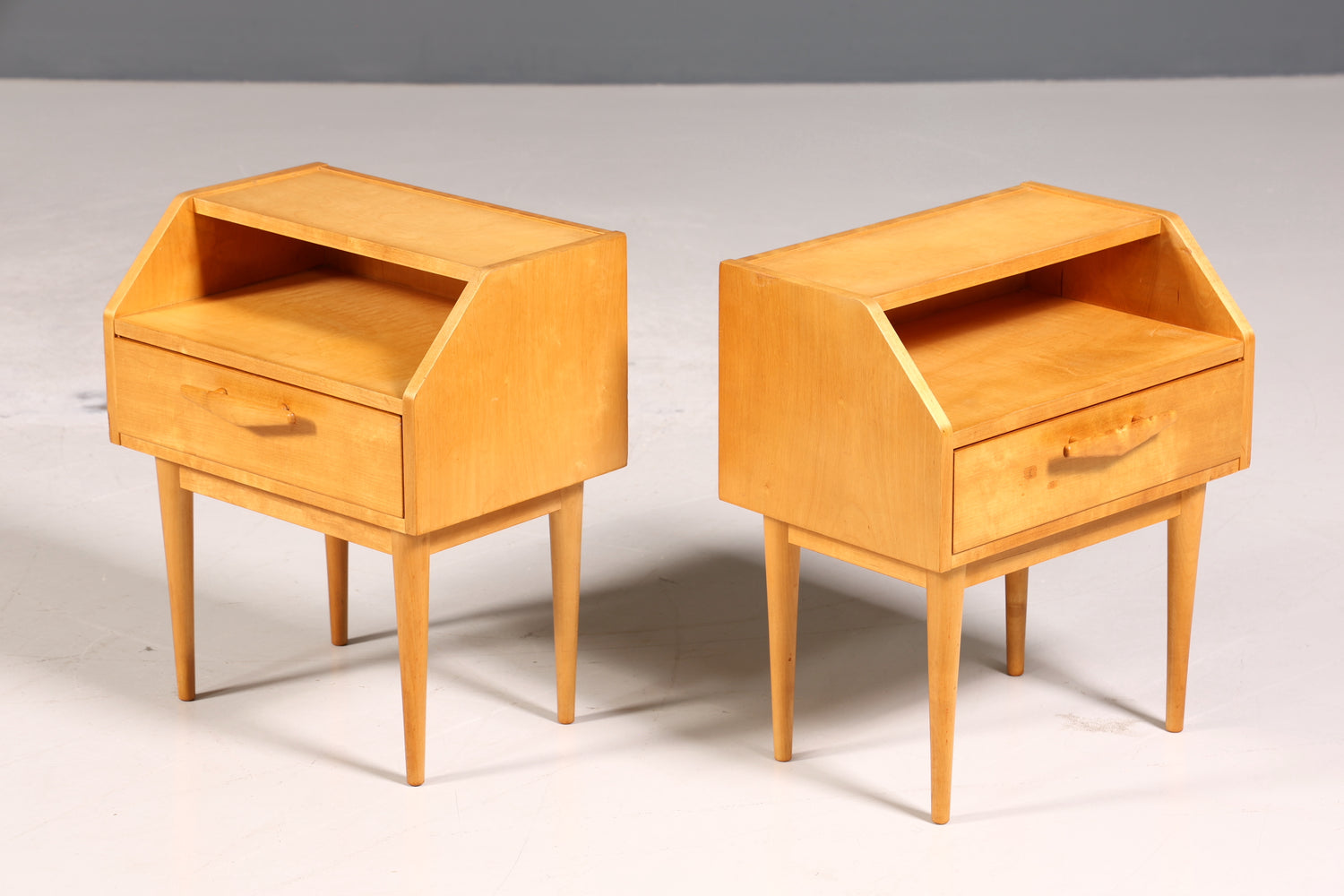 Traumhafte Hellerau Kommode Mid Century Nachttisch echt Holz Beistelltisch VEB Möbel 1 von 2