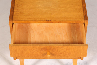 Schlichte Mid Century Kommode Vintage Klappschränkchen Danish Design Nachttisch 2 von 2