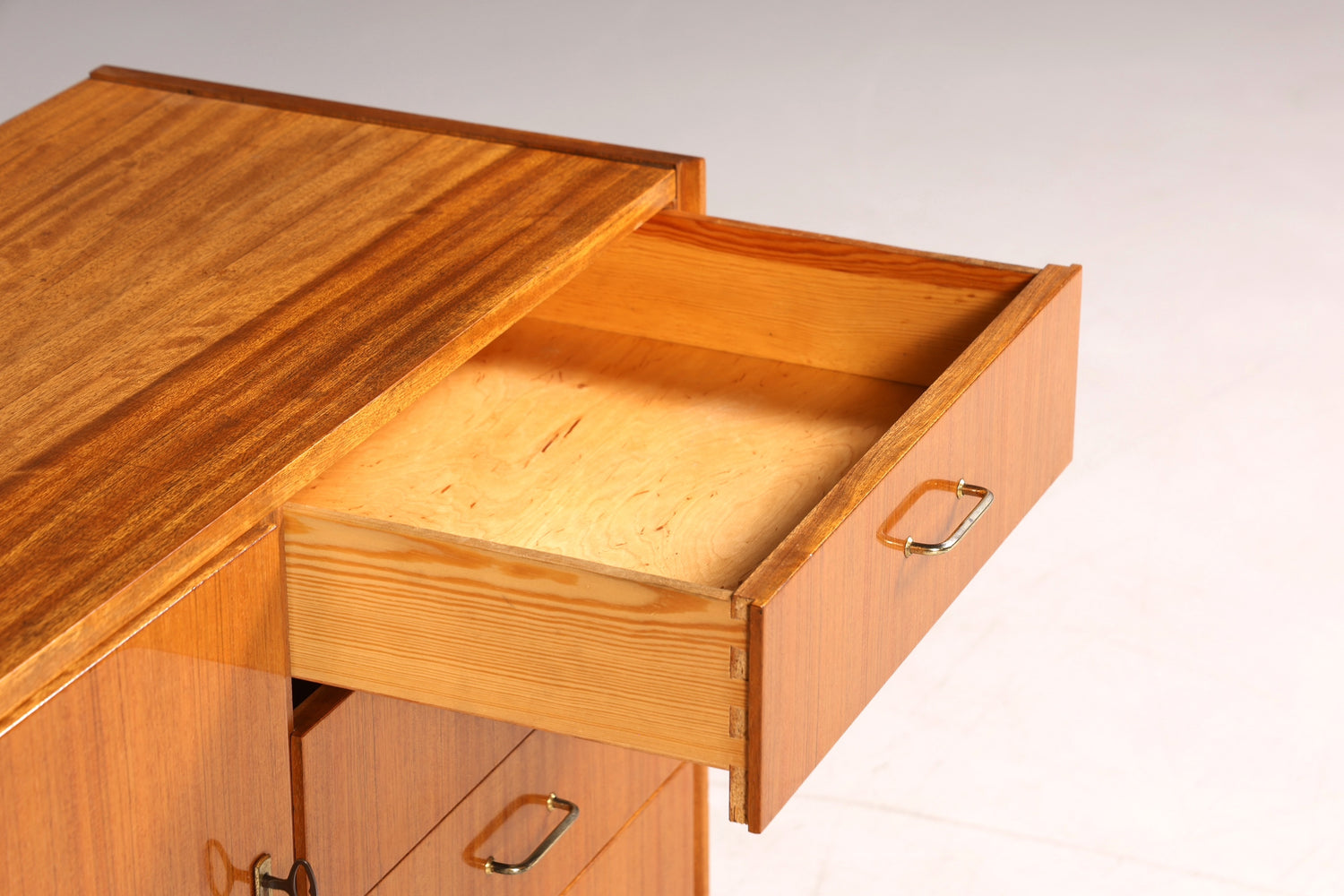 E861 Finish Wunderschöne Mid Century Kommode Vintage Schrank Retro Flur Kommode 60s Regal Sideboard