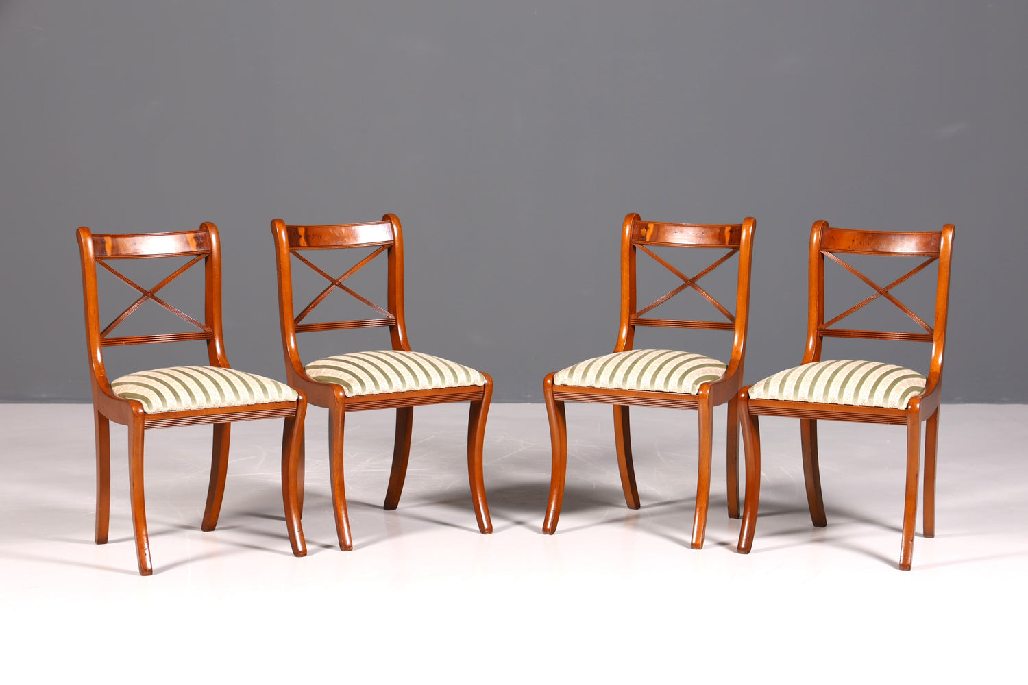 4x Edle Englische Stühle Englisch Dining Chairs Antik 60er Jahre Regency Küchenstühle Stuhlset