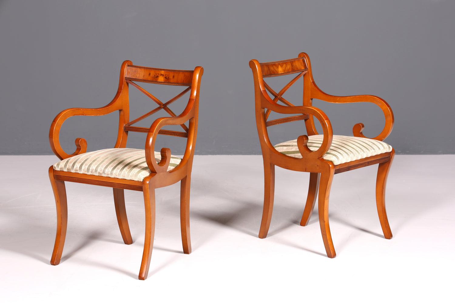 Wunderschöner Englischer Stuhl UK Armlehnstuhl Antik Stil Regency Sekretär Stuhl Eibe Polsterstuhl 1 von 2