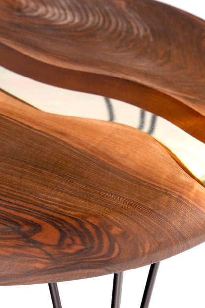 Einzigartiger Epoxidharz Couchtisch Nussbaum Tisch Beistelltisch grüner Ablagetisch