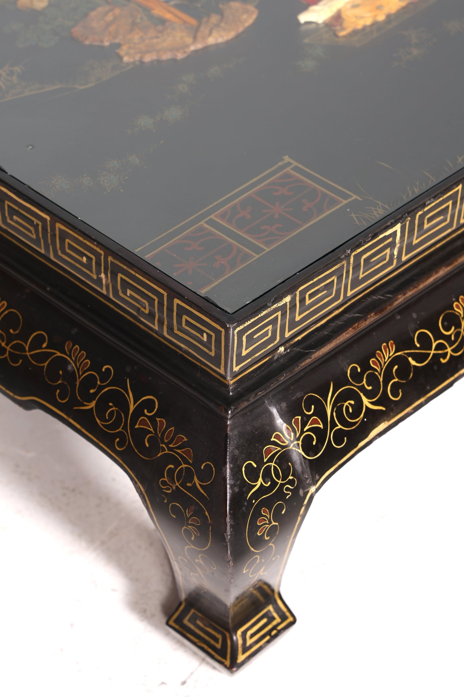 Traumhafter Chinesischer Couchtisch Asia Tisch Ablagetisch mit Asiatischen Motiven