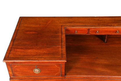 G621 Finish Filigraner Englischer Schreibtisch Englisch Desk Bürotisch 60s Office Table (Kopie)