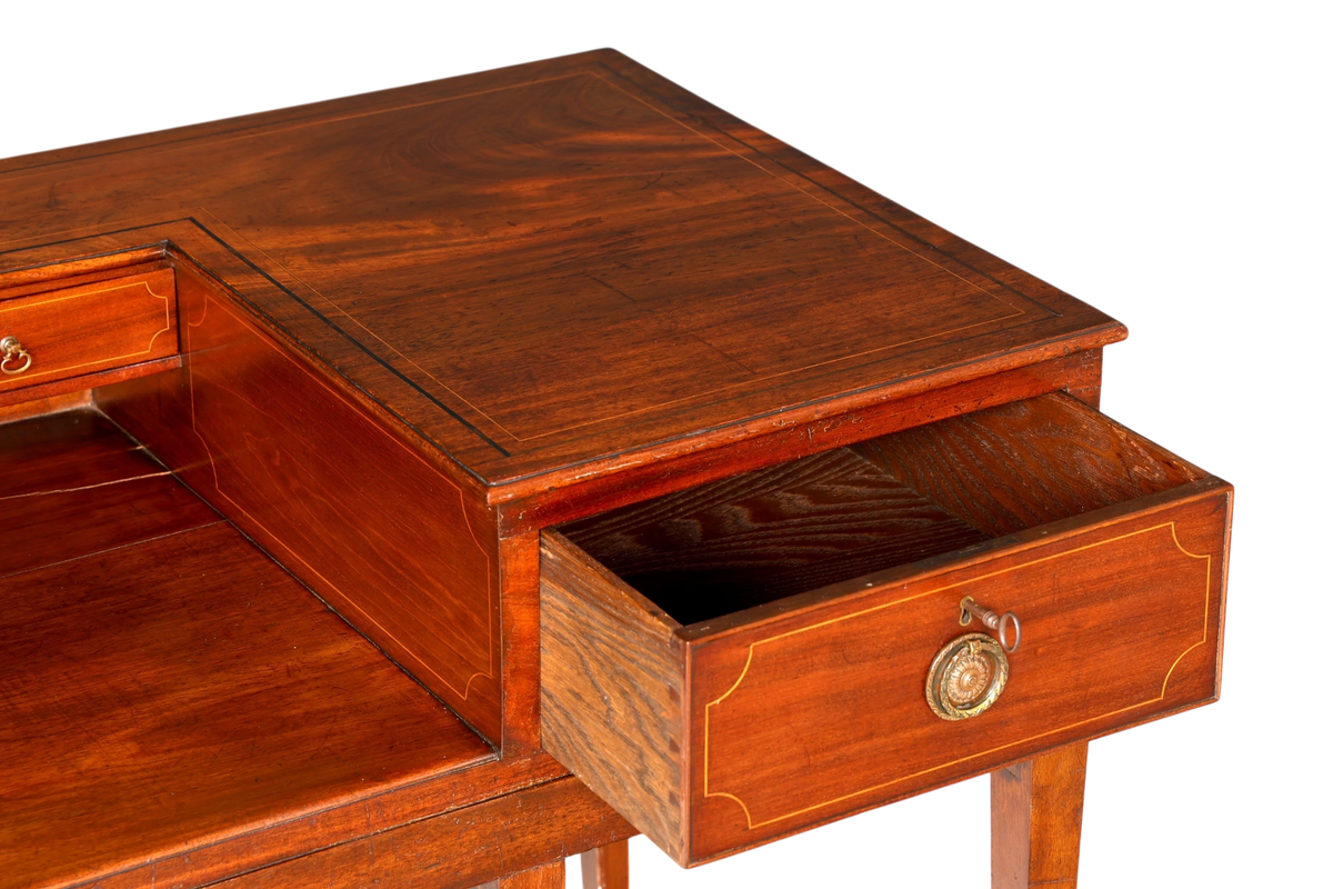 G621 Finish Filigraner Englischer Schreibtisch Englisch Desk Bürotisch 60s Office Table (Kopie)