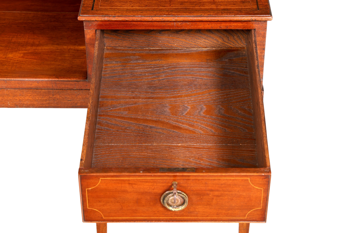 G621 Finish Filigraner Englischer Schreibtisch Englisch Desk Bürotisch 60s Office Table (Kopie)