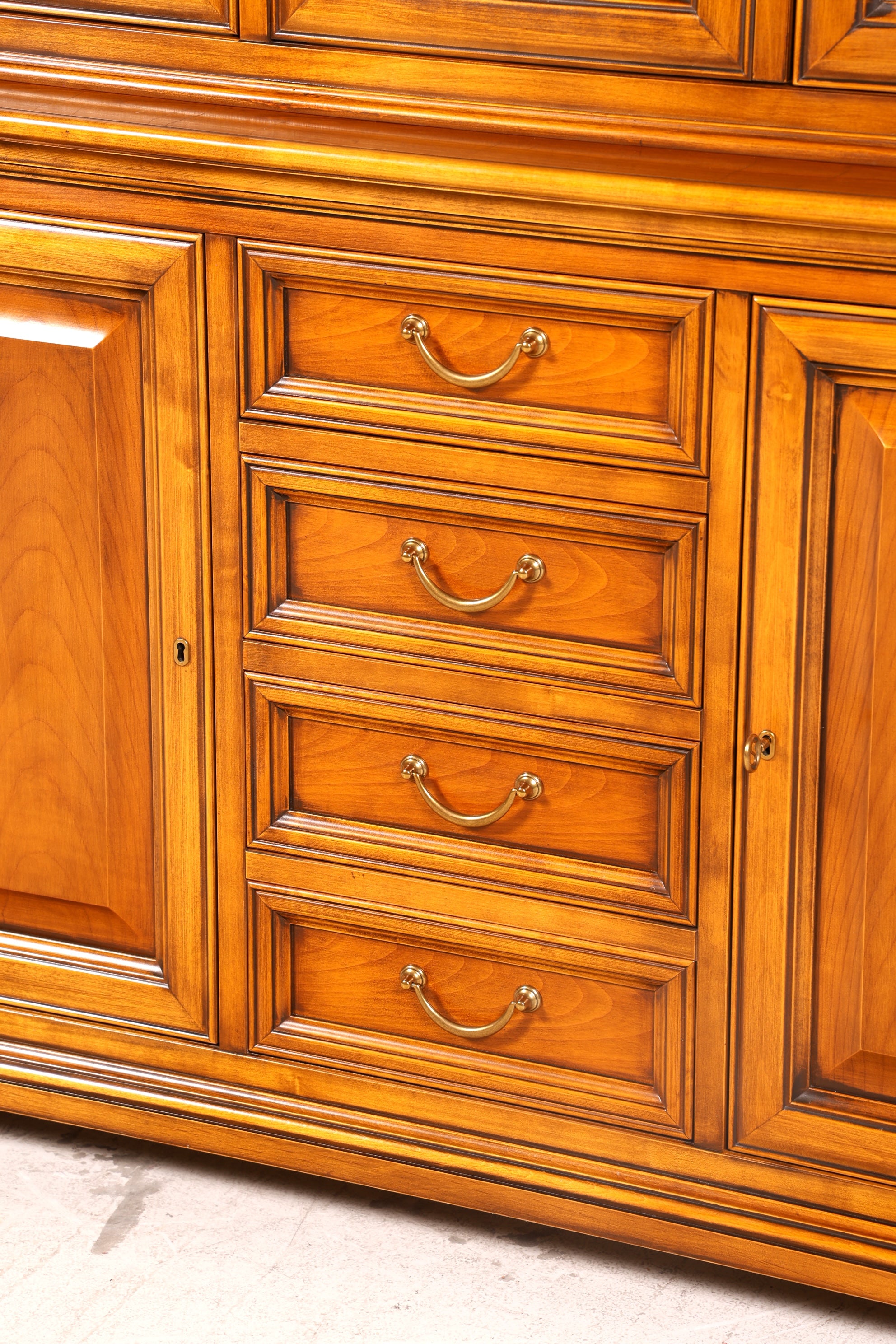 Traumhafte Original Selva Vitrine Kirschholz Buffet Bibliothek Antik Stil Schrank Geschirrschrank Italienische Möbel