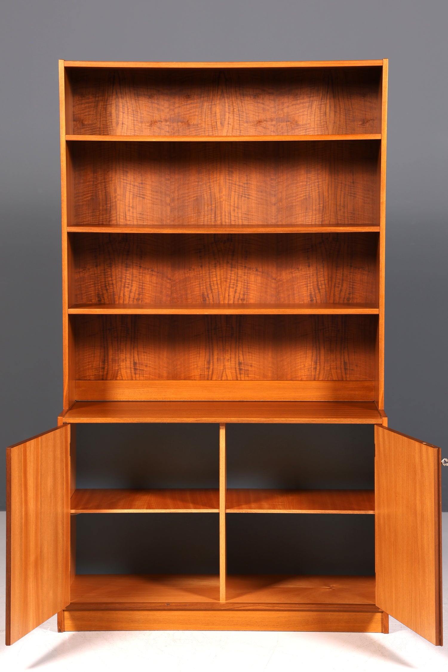 Wunderschöner Mid Century Regal Schrank Vintage Highboard Bücherregal Holz Kommode