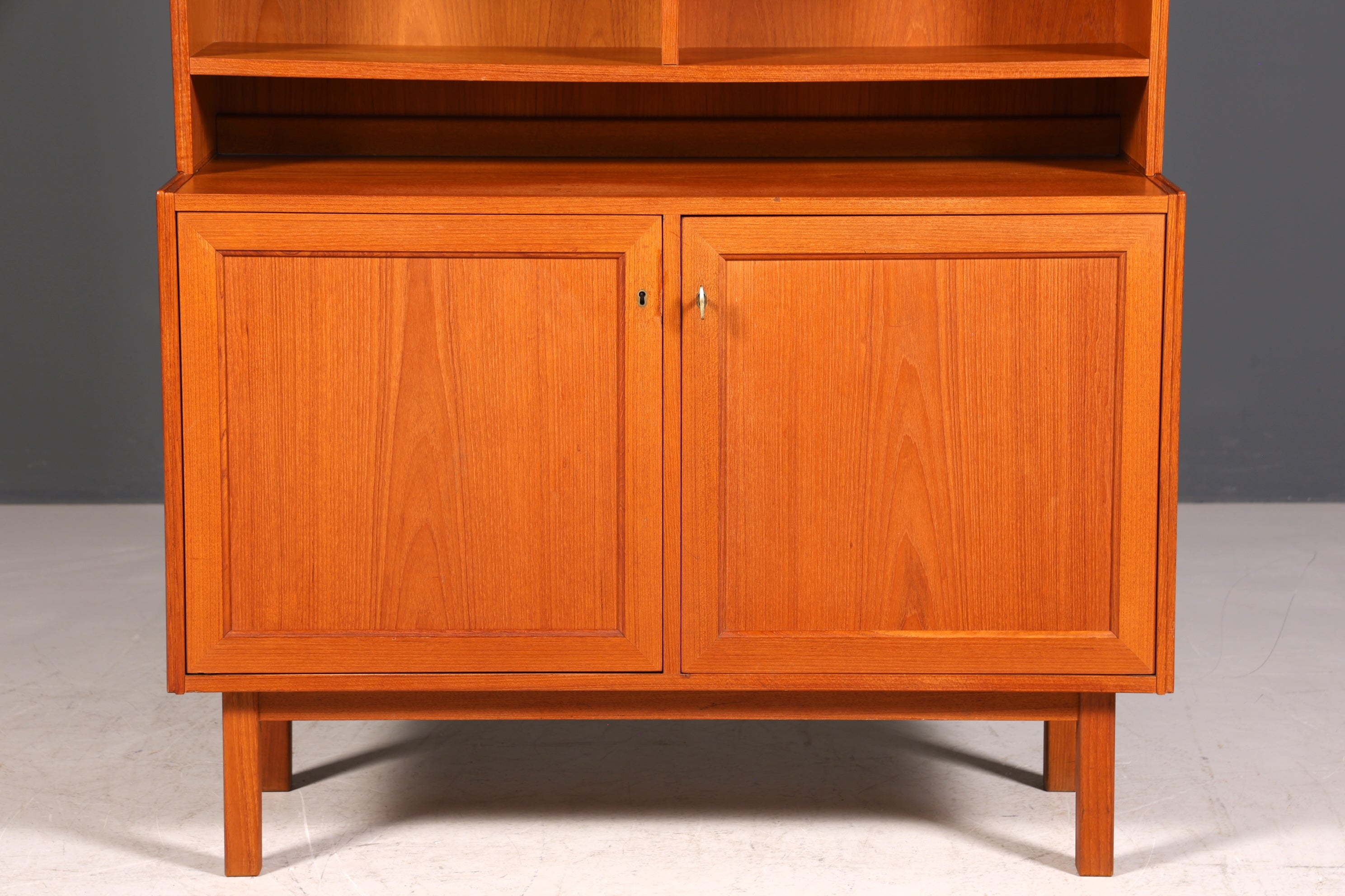 Traumhaftes Mid Century Regal Teak Holz Schrank Danish Design Retro Kommode Vintage Bücherregal 60er Jahre