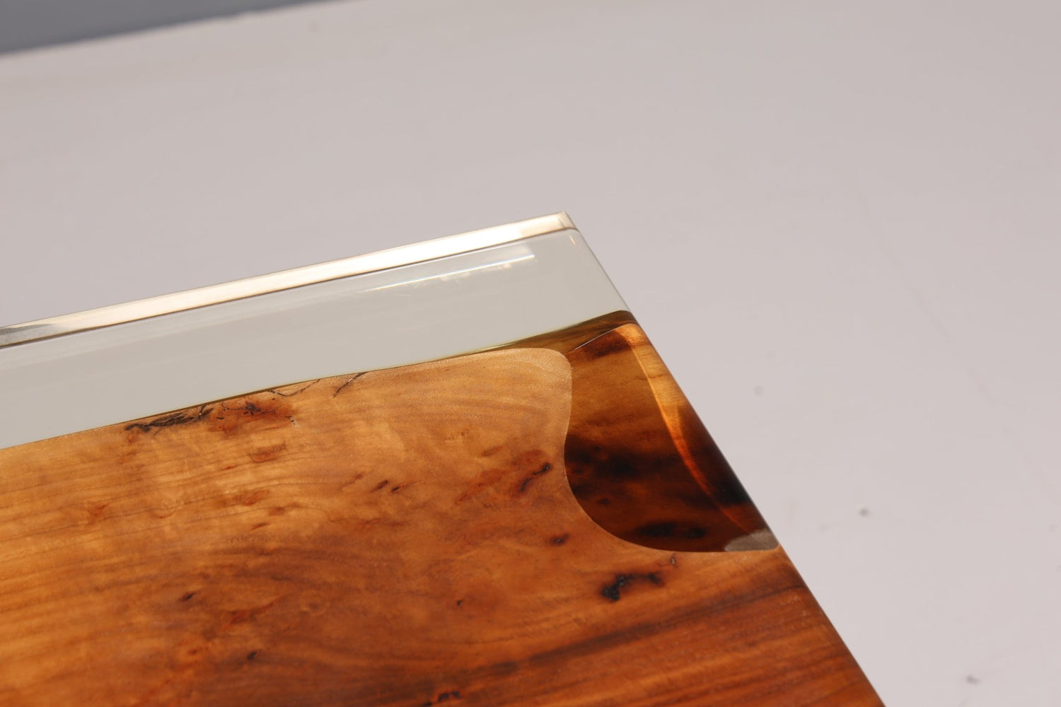 Beeindruckender Epoxidharz Tisch 180-90cm Nussbaum Esszimmer Tisch River Table Epoxy Küchentisch