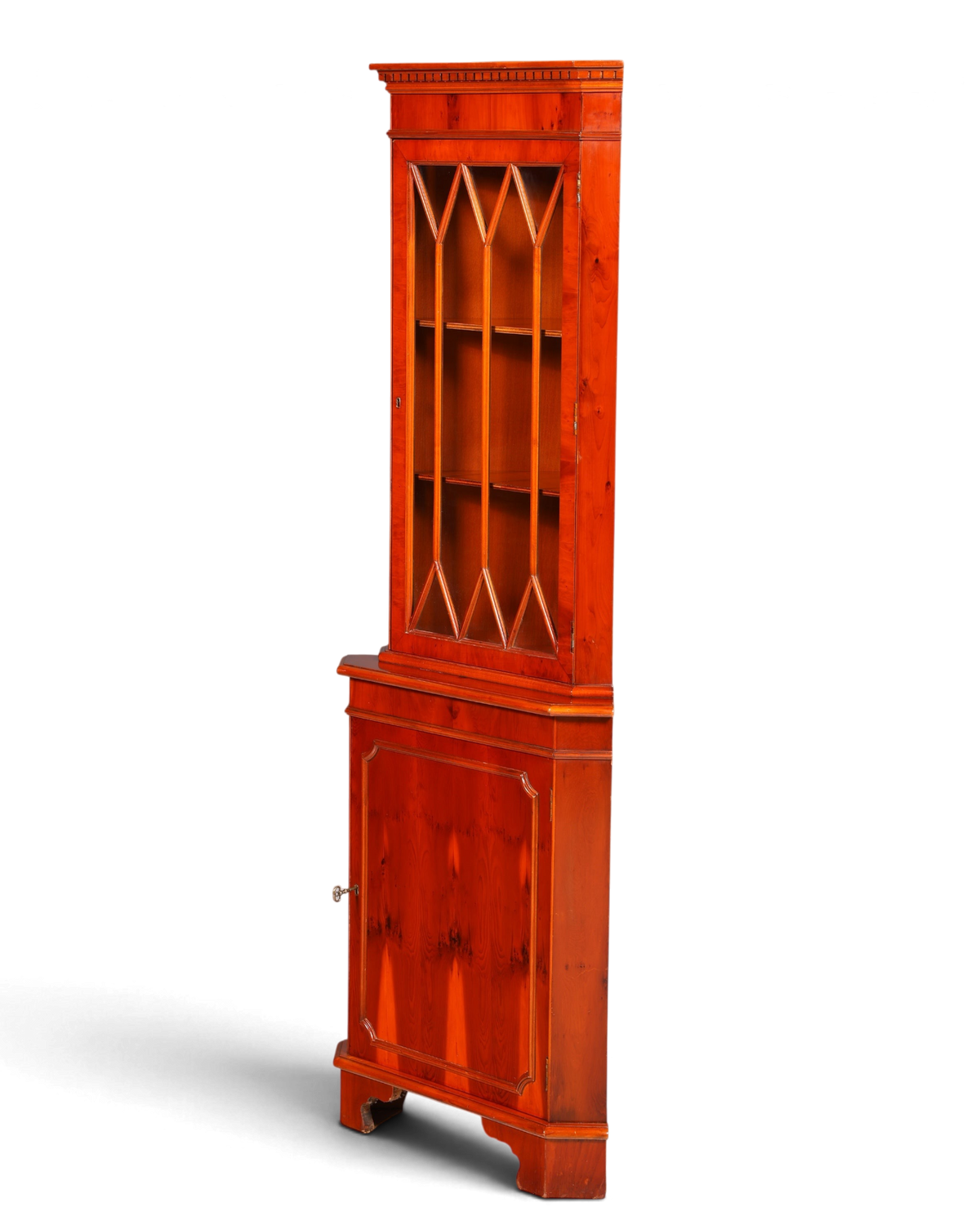 Hauptstadt Möblerei englische Eckvitrine aus Eibenholz mit verglaster Tür und klassischem Design im Vintage-Stil