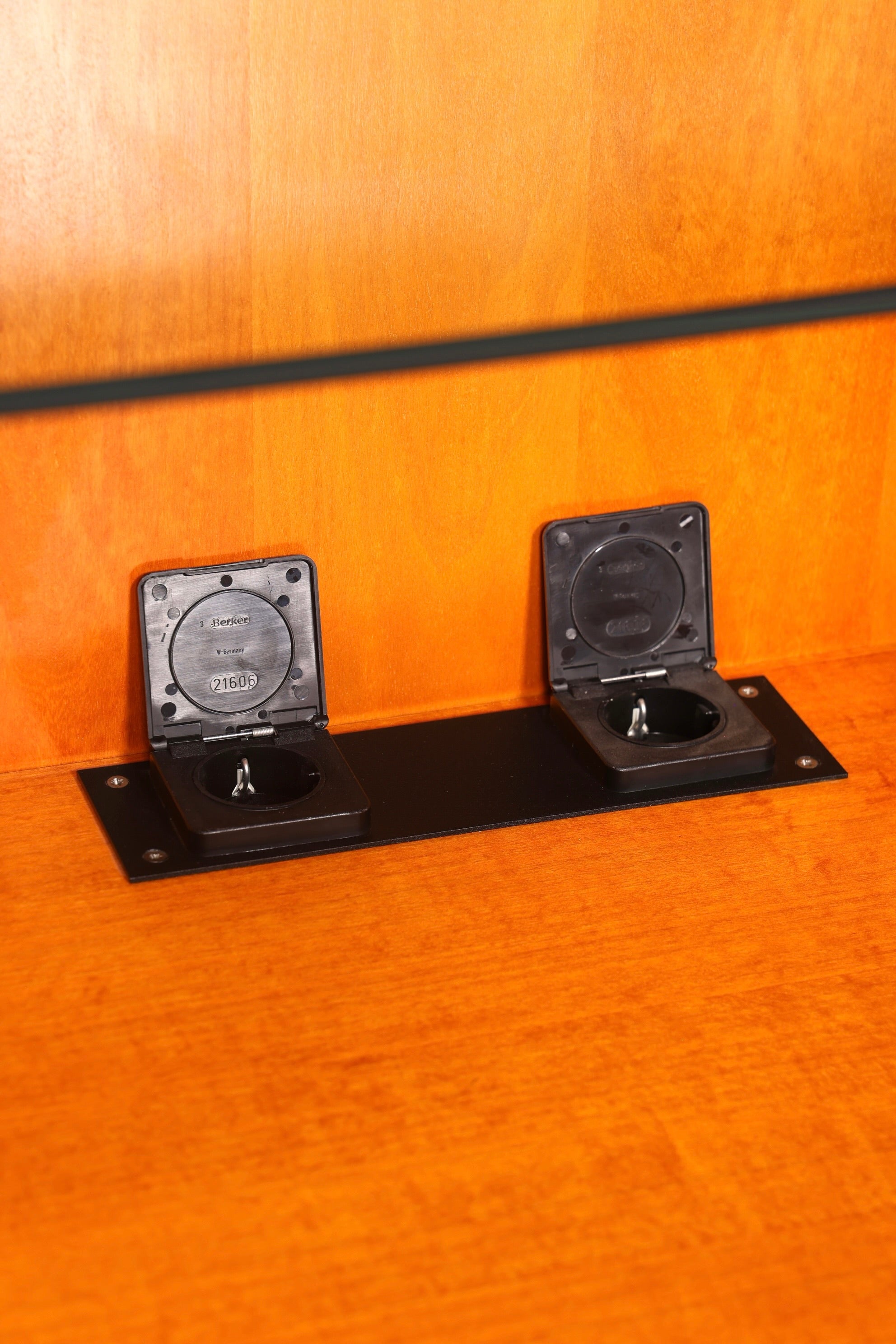 G015 Finish Wunderschöne Englische Vitrine Eibe Bücherschrank Buffet Antik Stil Glasvitrine