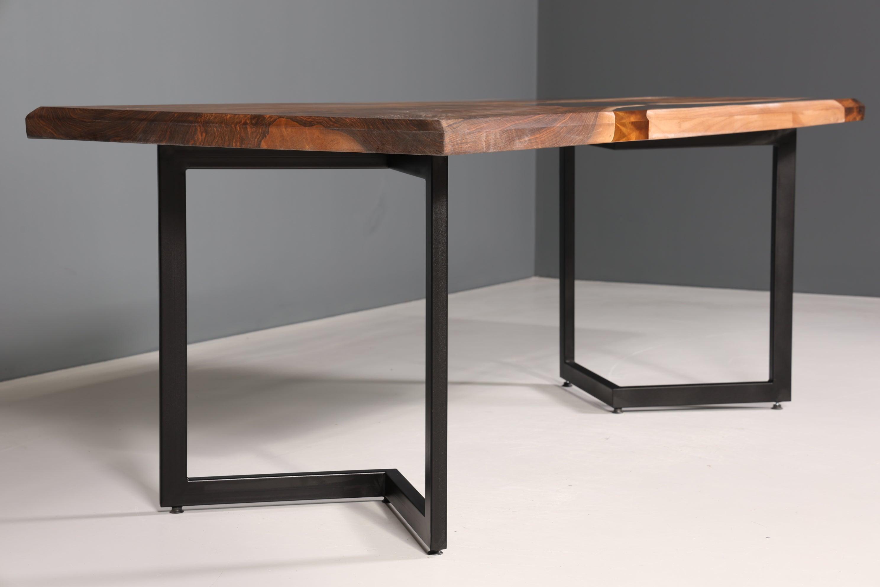 Wunderschöner Epoxidharz Tisch 220-85 cm Epoxy Nussbaum massiv Holz Esszimmer Tisch