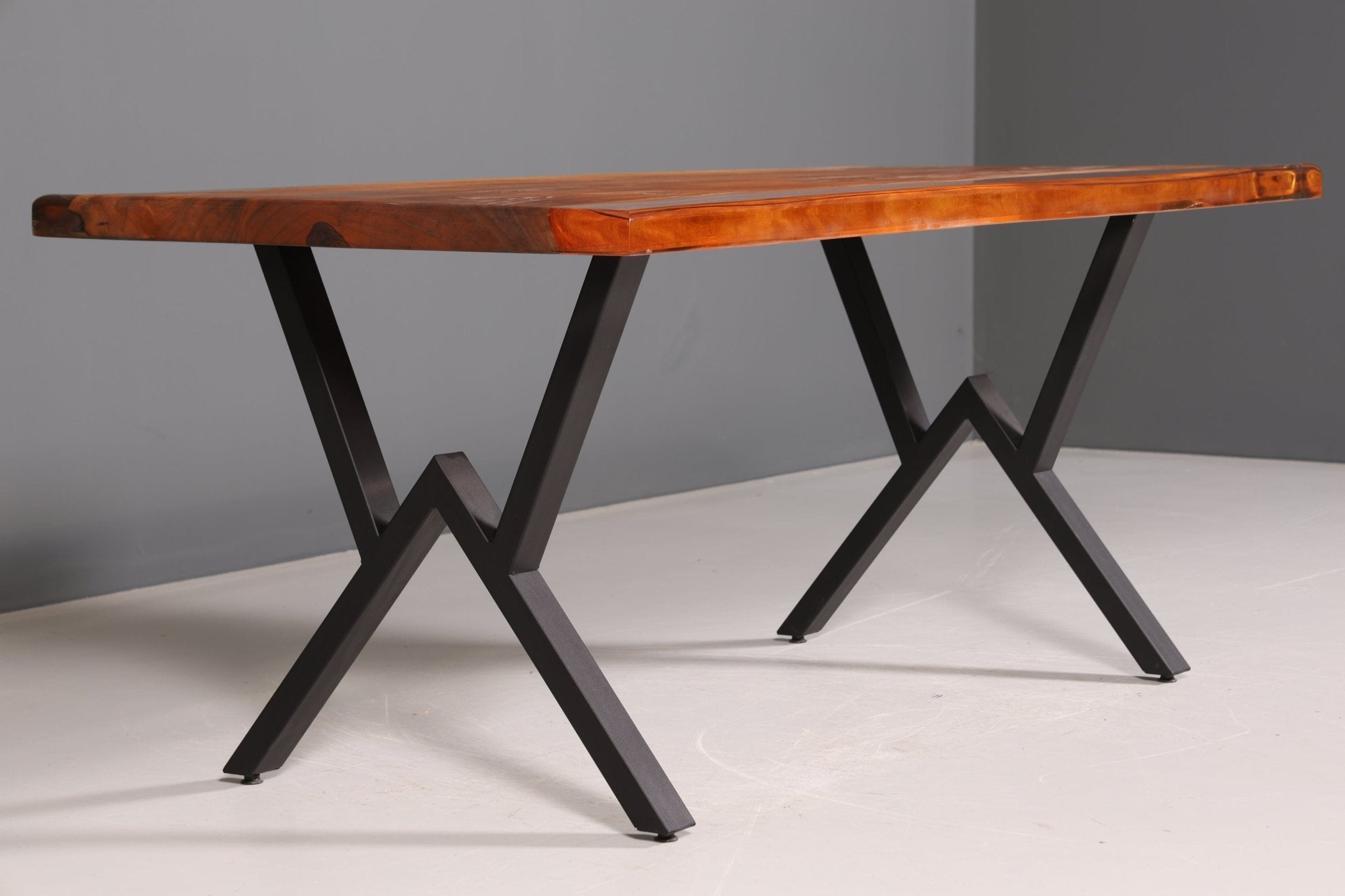 Beeindruckender Epoxidharz Tisch 180-90cm Nussbaum Esszimmer Tisch River Table Epoxy Küchentisch