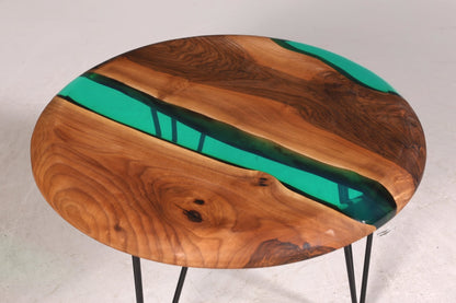 Einzigartiger Epoxidharz Couchtisch Nussbaum Tisch Beistelltisch grüner Ablagetisch