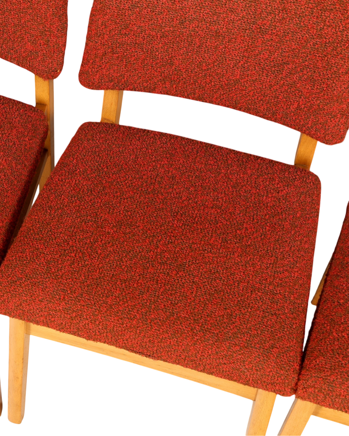 Hauptstadt Möblerei 6er-Set Mid Century Esszimmerstühle mit rotem Strukturstoff und hellem Holzgestell im 60er-Jahre-Stil