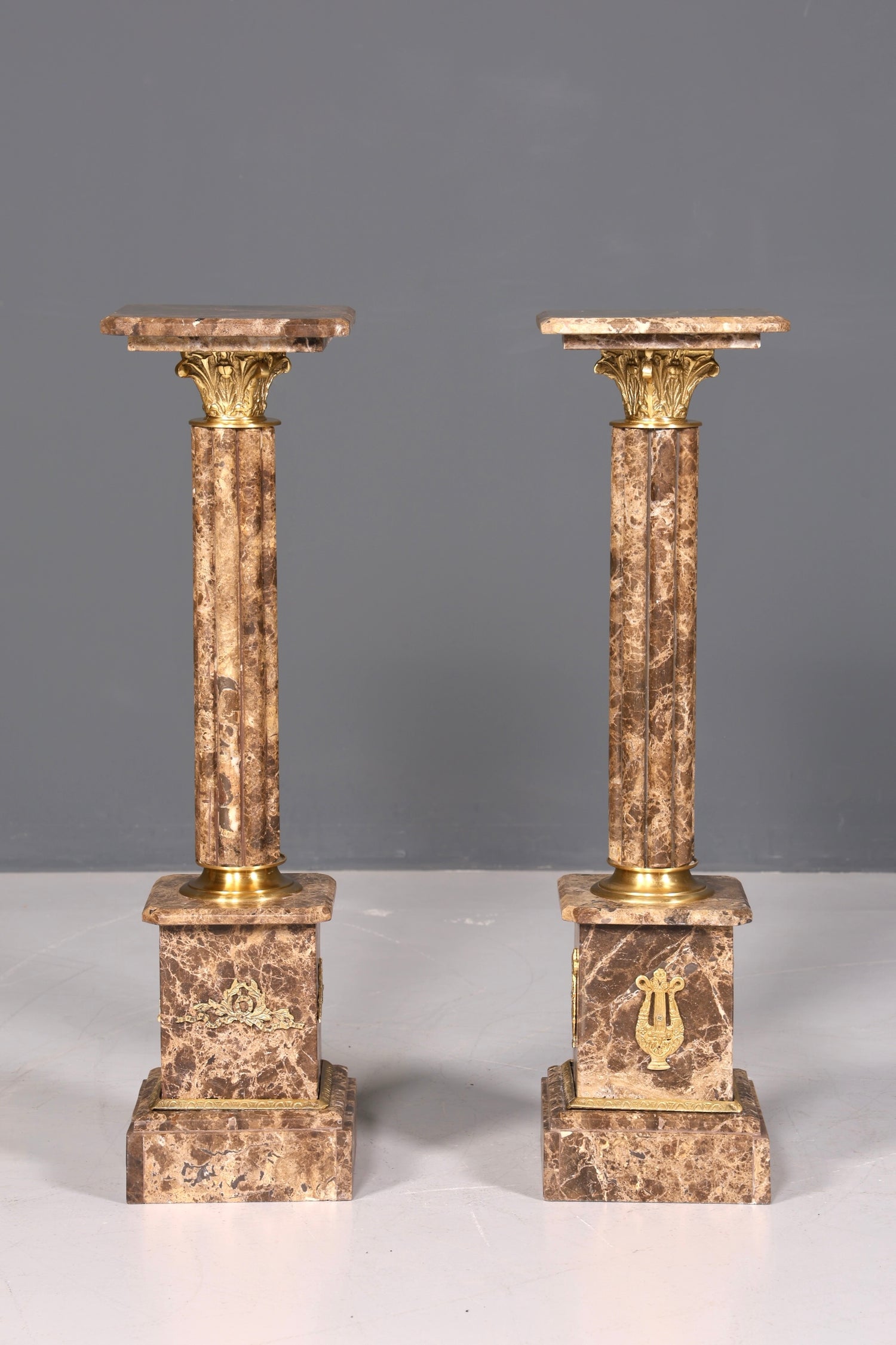 Edle Barock Stil Säule Marmor Louis XV Blumensäule Naturstein Sockel Ablage