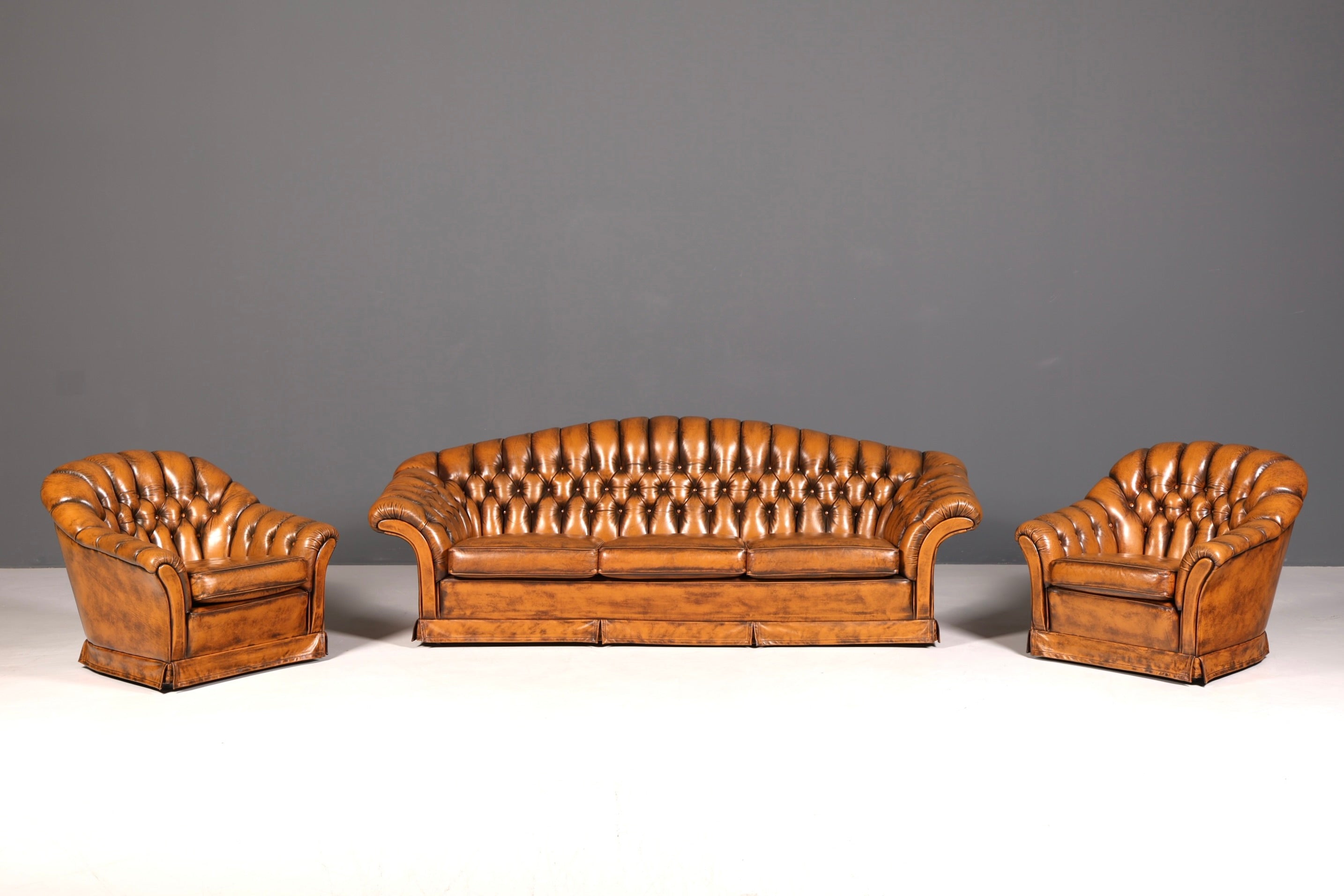 G150 Finish cm Stilvoller Original Chesterfield Sessel Englischer Armlehnsessel Englisch Herrensessel (Kopie 2)