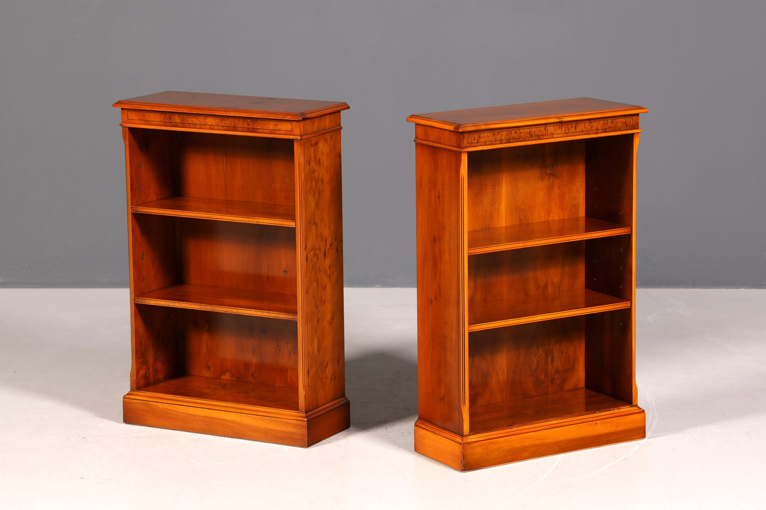 G369 Finish Wunderschönes Englisches Bücherregal Antik Regal Bookshelf Buchablage 60s (Kopie 2)