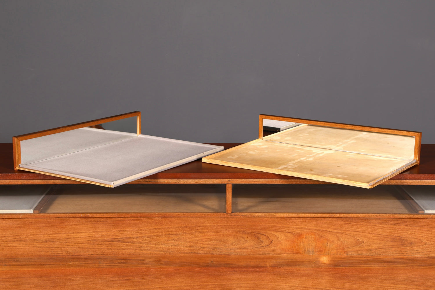 Beeindruckende XXL Mid Century Kommode Vintage Bauhaus Apotheker Schrank Retro Schubladenkommode