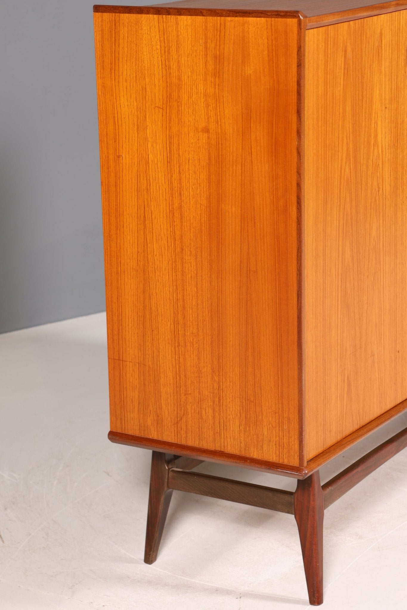 Stilvolles Mid Century Highboard Sideboard Vintage Schrank 60er Jahre Büro Kommode Aktenschrank